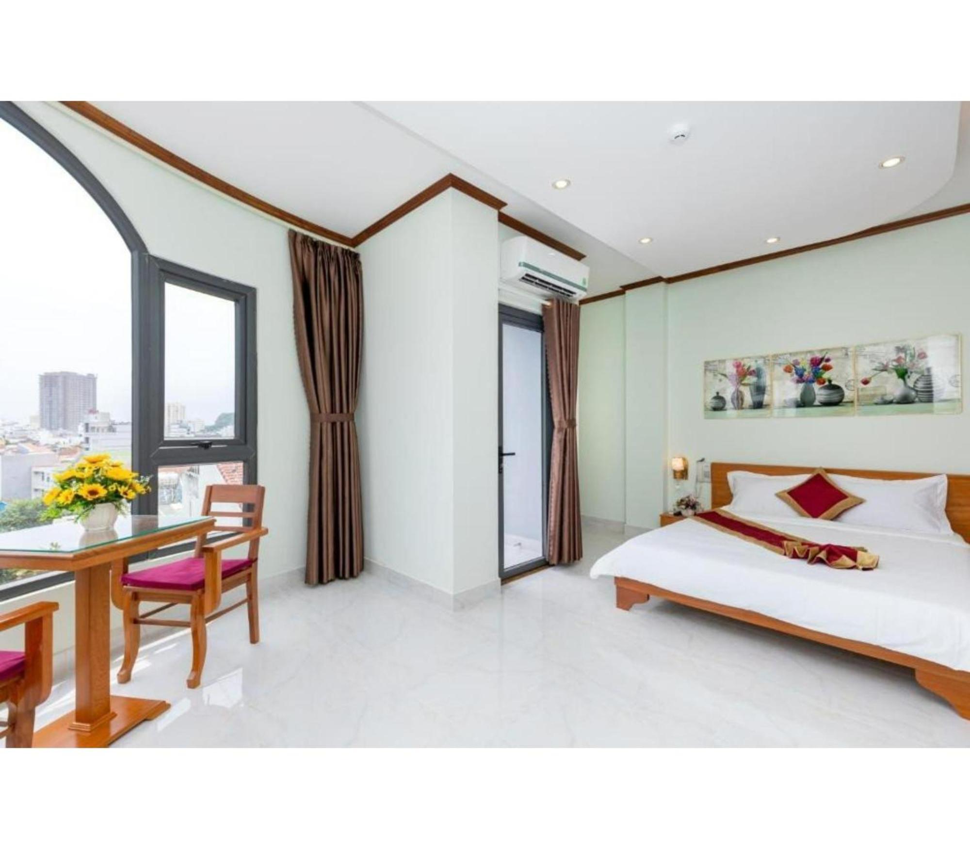 Oyo 1216 Ha Hotel 붕타우 외부 사진